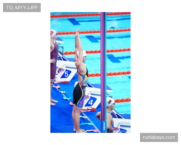 谢娜·杰克澳大利亚游泳新突破:赛场闪耀展现非凡实力 谢娜·杰克澳大利亚游泳新突破:赛场闪耀展现非凡实力