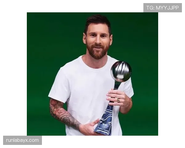 梅西第六次荣膺欧洲金靴,状态回暖再引瞩目 梅西第六次荣膺欧洲金靴,状态回暖再引瞩目