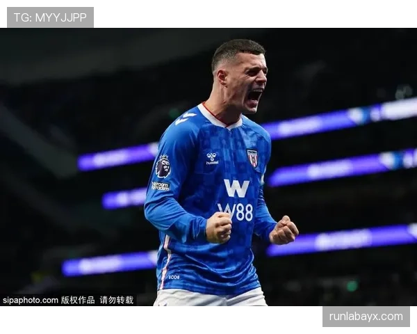 戴维斯对抗能力出色，助力球队实现逆转胜利表现显著