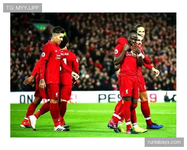 德容与恩佐对比:组织核心角色与进攻创造力解析 德容与恩佐对比:组织核心角色与进攻创造力解析