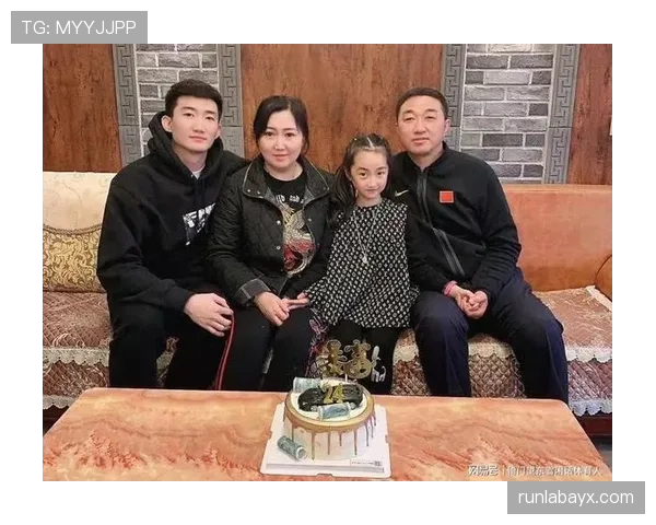 孙铭徽赛场上像风一样，私底下却独爱买奢侈包？